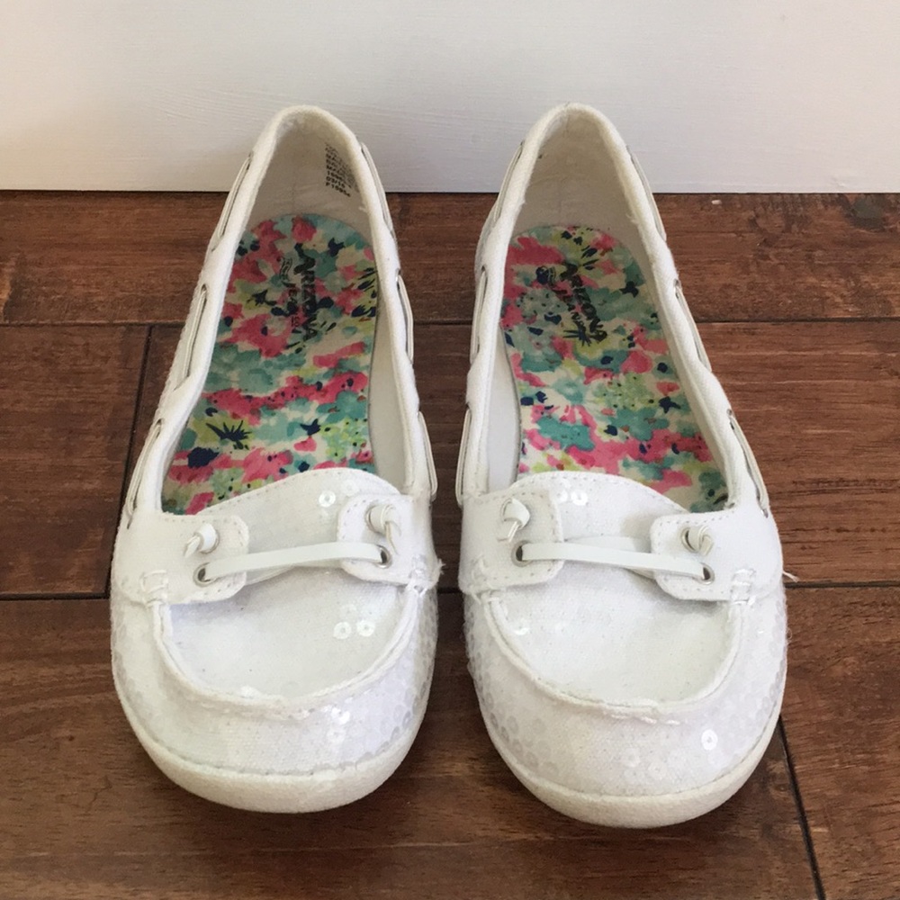 White boat shoes (Sperry Top-Sider dupe)